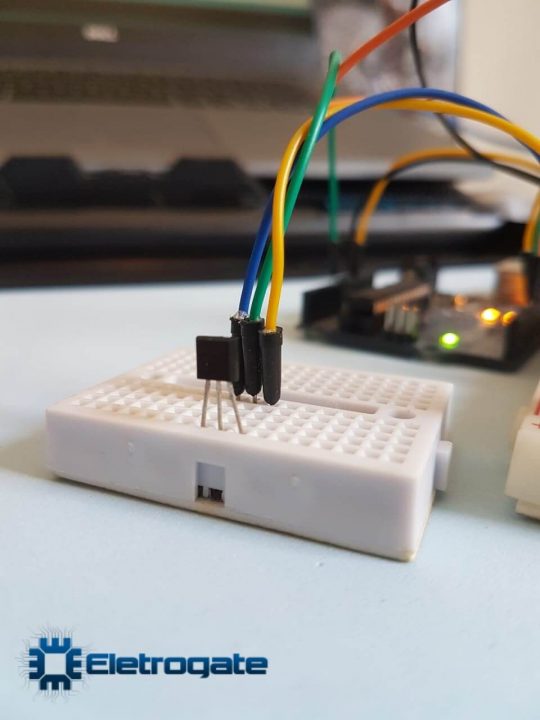 Medidor de temperatura com Arduino - sensor LM35